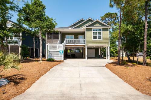 Shore 2 Relax By Oak Island Accommodations