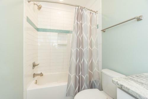 Wait N Sea By Oak Island Accommodations