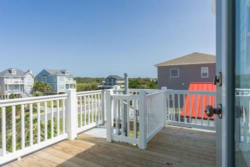 Wait N Sea By Oak Island Accommodations