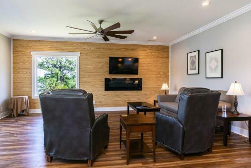 Waterway Haven By Oak Island Accommodations