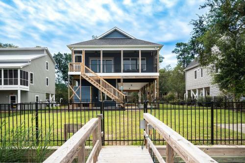 Waterway Haven By Oak Island Accommodations