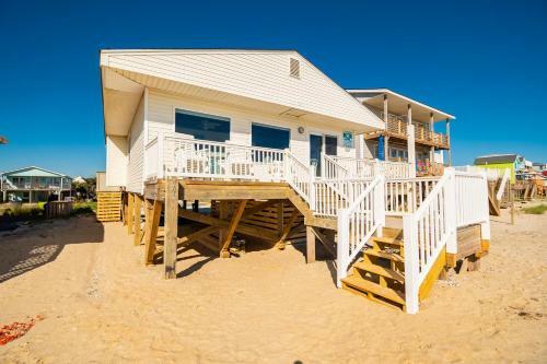 Lisa Lu By Oak Island Accommodations