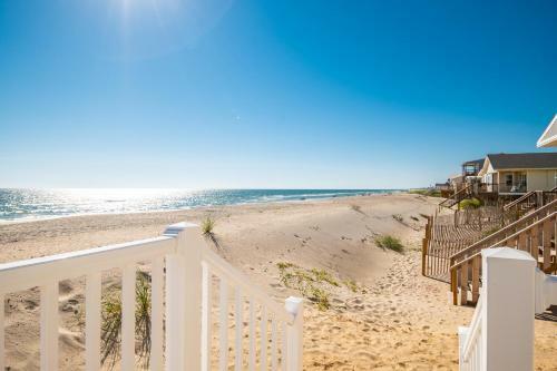 Lisa Lu By Oak Island Accommodations