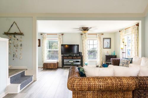 It Depends By Oak Island Accommodations