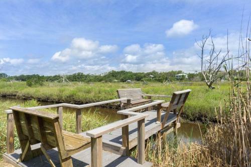 It Depends By Oak Island Accommodations