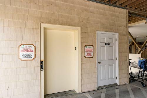 The Palms At Long Bay By Oak Island Accommodations