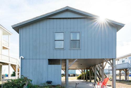 Statehouse By Oak Island Accommodations