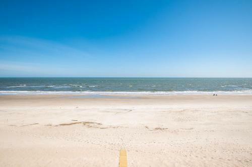 The Salty Dog By Oak Island Accommodations