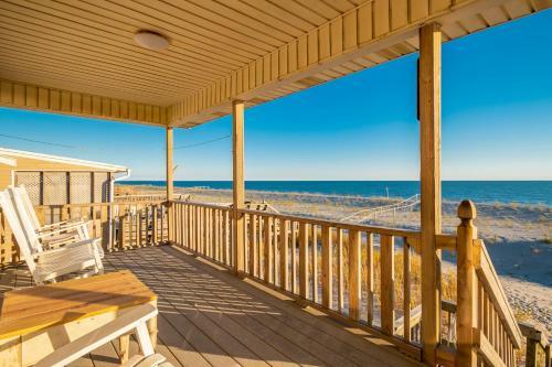 Lady Dune By Oak Island Accommodations