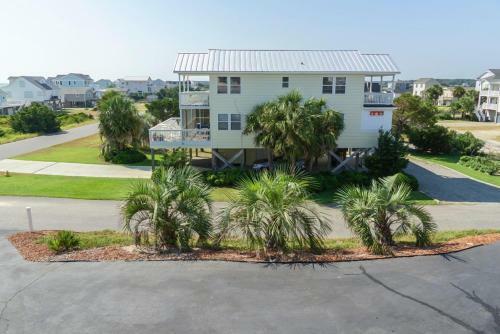 Island Tower By Oak Island Accommodations