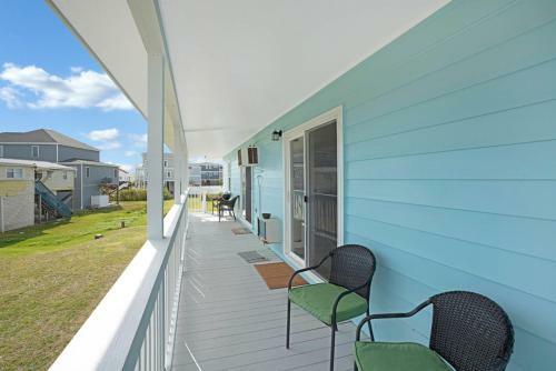 Apartamento The Hideaway By Oak Island Accommodations