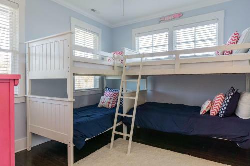 Kiki Hut By Oak Island Accommodations