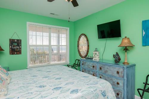 Sherrys Paradise By Oak Island Accommodations