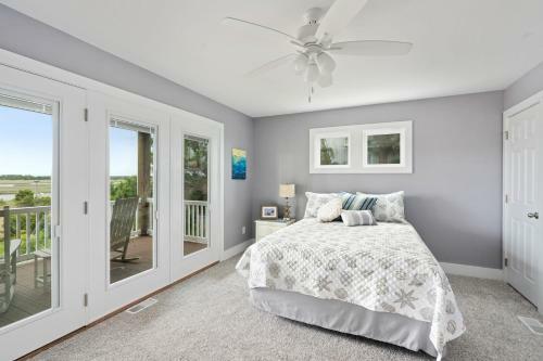 Kings Lynn Inn By Oak Island Accommodations