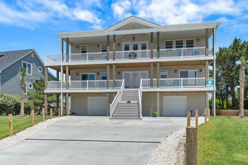 Kings Lynn Inn By Oak Island Accommodations
