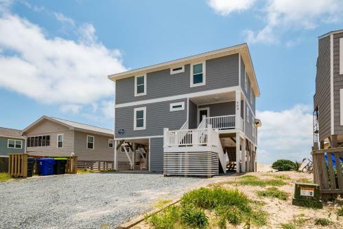 Dunes By Oak Island Accommodations