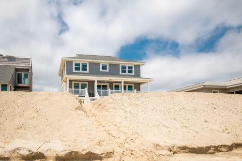 Dunes By Oak Island Accommodations