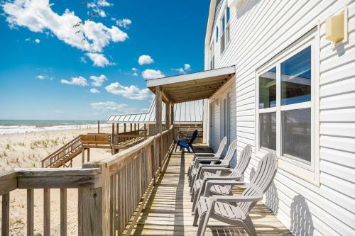 Divine Intervention By Oak Island Accommodations