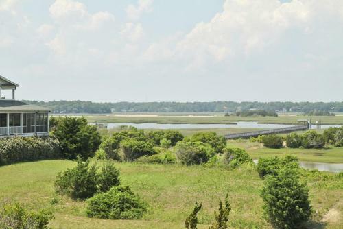 Heron Pointe By Oak Island Accommodations