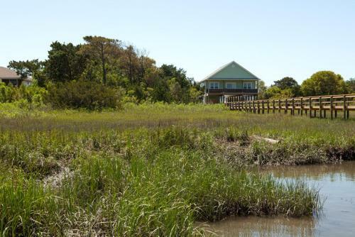 Fountains Folly By Oak Island Accommodations