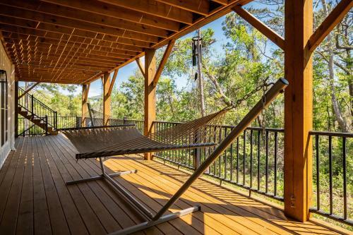 Farmhouse At Turtle Creek By Oak Island Accommodations