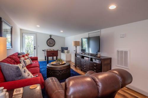 Farmhouse At Turtle Creek By Oak Island Accommodations
