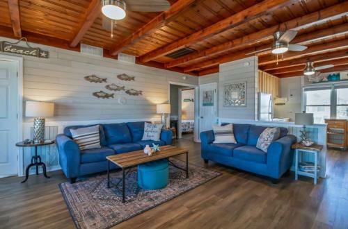 Dreamy Days By Oak Island Accommodations