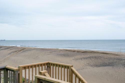 Four Seasons By Oak Island Accommodations