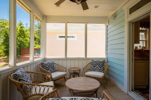 Sea Haven By Oak Island Accommodations