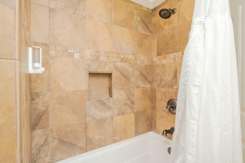 Sea Haven By Oak Island Accommodations