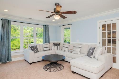 Sea Haven By Oak Island Accommodations