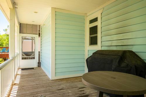 Sea Haven By Oak Island Accommodations