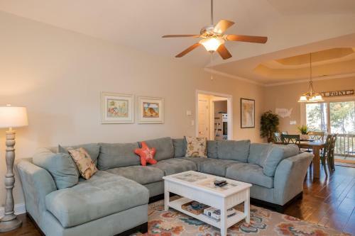 Parade Rest By Oak Island Accommodations