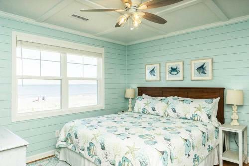 Salty But Sweet By Oak Island Accommodations