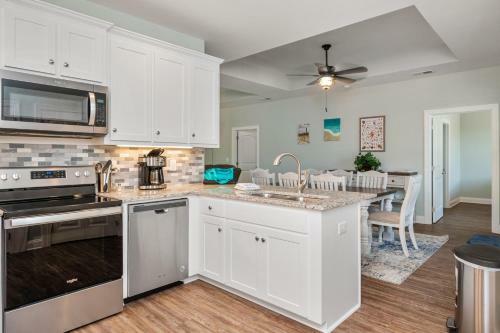 Pawsitively Paradise By Oak Island Accommodations