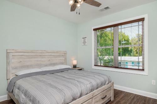Pawsitively Paradise By Oak Island Accommodations
