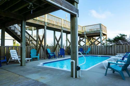 Four My Girls By Oak Island Accommodations
