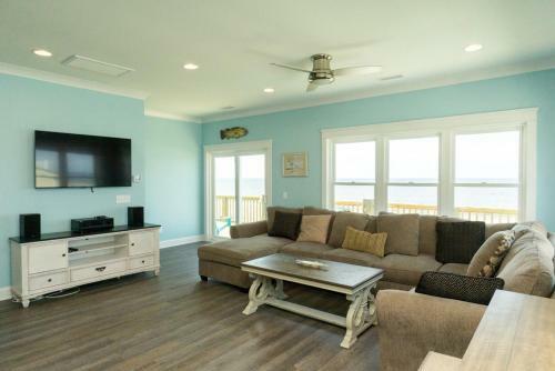 Salt And Light By Oak Island Accommodations