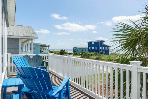 Footprints In The Sand By Oak Island Accommodations