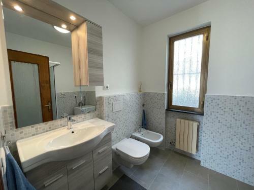 Two Bedroom Apartment In Gravedona - Larihome