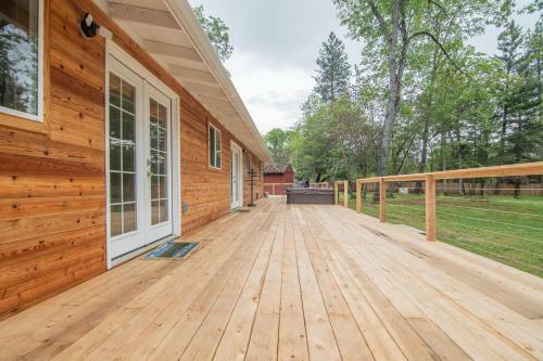 Country Home On 2 Acres