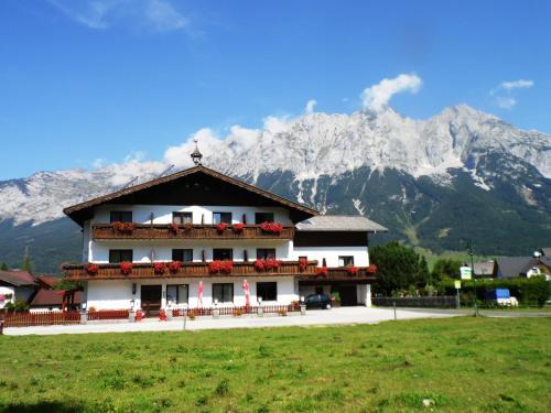 Hostal Pension Tilly
