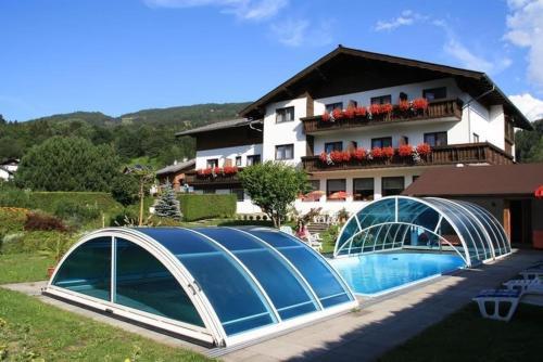 Hostal Pension Tilly