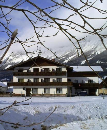 Hostal Pension Tilly