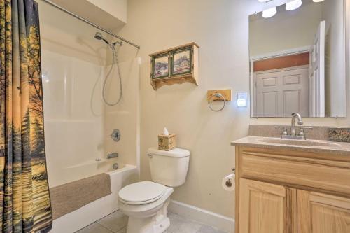 Spacious Lackawaxen Retreat With Shared Pool!