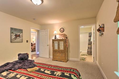 Spacious Lackawaxen Retreat With Shared Pool!
