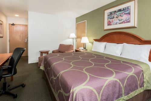 Hotel Super 8 By Wyndham Pittsburgh/monroeville