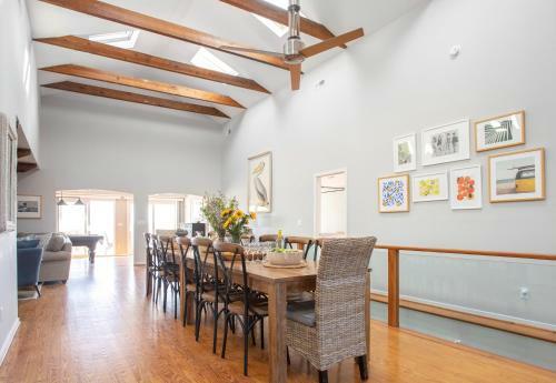 Lighthouse By Avantstay Beachfront View Home W Pool Table & Ping Pong
