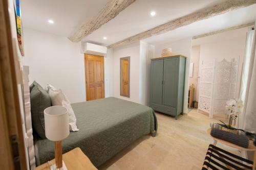 Hostal La Bastide Des Lavandins