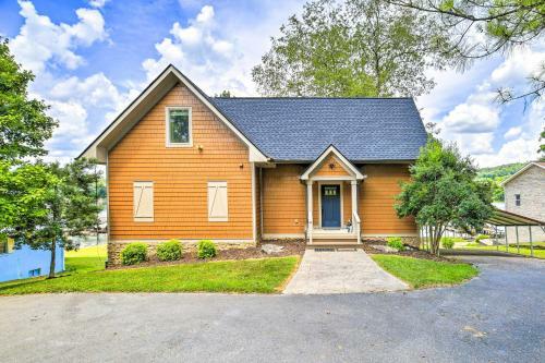 Waterfront Piney Flats Home With Private Dock!